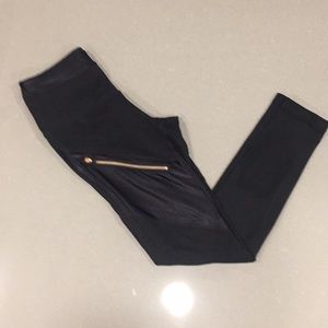 Zella XS Tights w/ rose gold zippers &pockets.